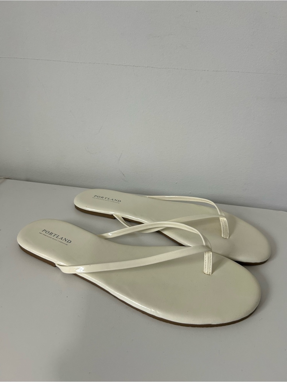 Portland Boot Co Sunshine Flip Flop Sandals size 10 NWOT chic beach preppy 90’s
